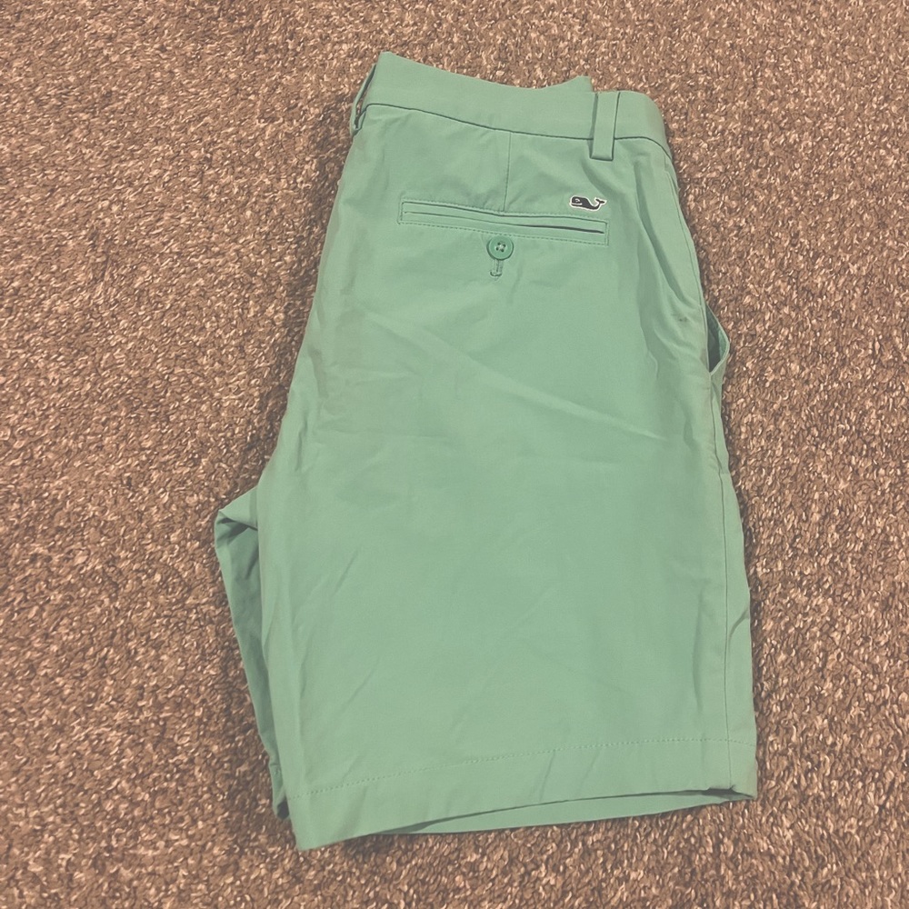 Vineyard Vines Performance Short